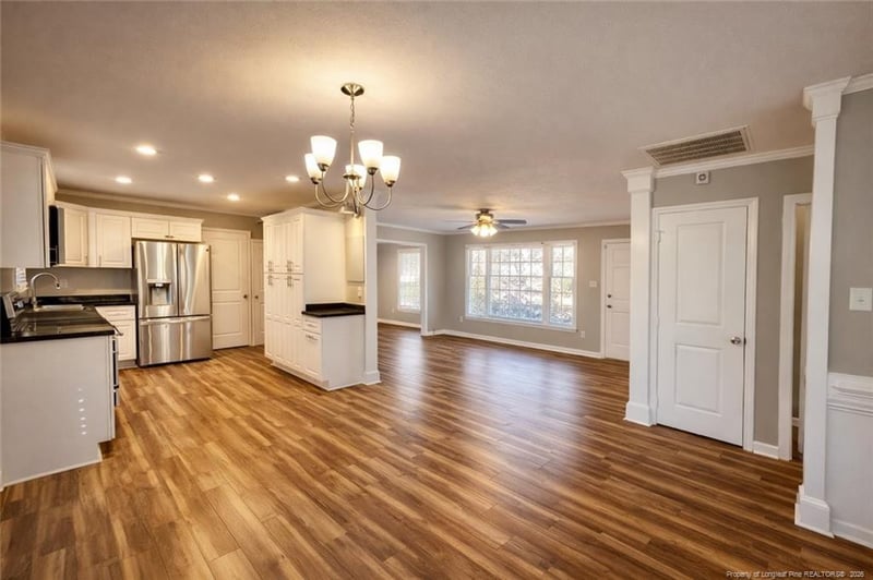 521 Deerpath Dr, Fayetteville, NC 28311
