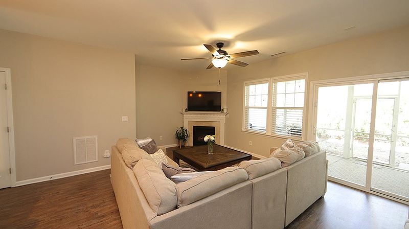 521 Elm Ave, Wake Forest, NC 27587
