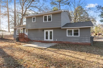 521 Fawn Ct, Fayetteville, NC 28303