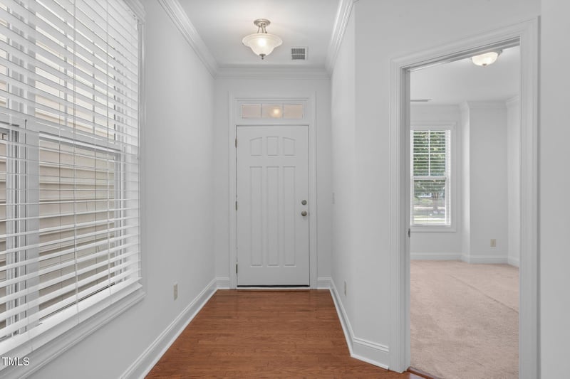 521 Finnbar Dr, Cary, NC 27519