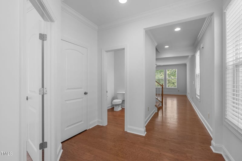521 Finnbar Dr, Cary, NC 27519