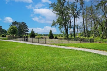 521 Glenwyck Ct, Fuquay Varina, NC 27526