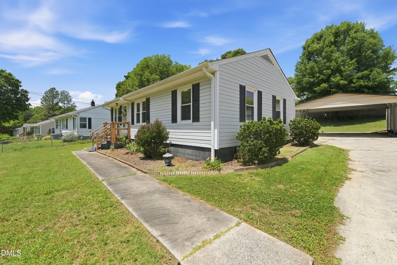 521 Graham Dr, Graham, NC 27253