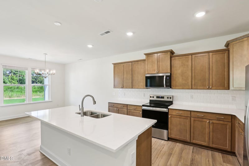 521 Hipwood Dr, Zebulon, NC 27597