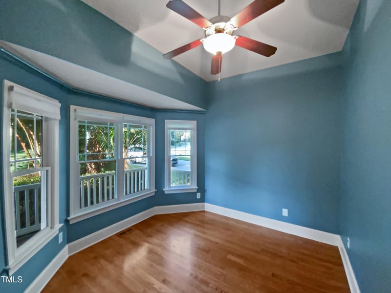 521 Lake Gaston Dr, Fuquay Varina, NC 27526