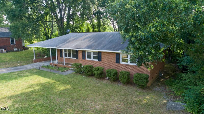 521 Lee St, Burlington, NC 27217