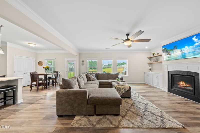 521 Lionheart Ln, Sanford, NC 27330