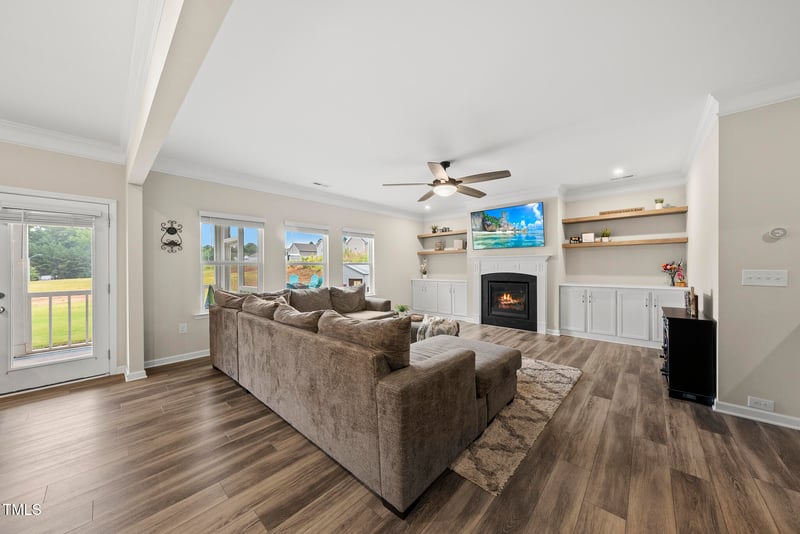 521 Lionheart Ln, Sanford, NC 27330