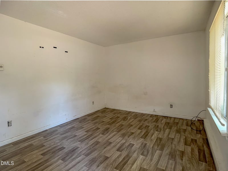 521 Locust Rd, Hillsborough, NC 27278
