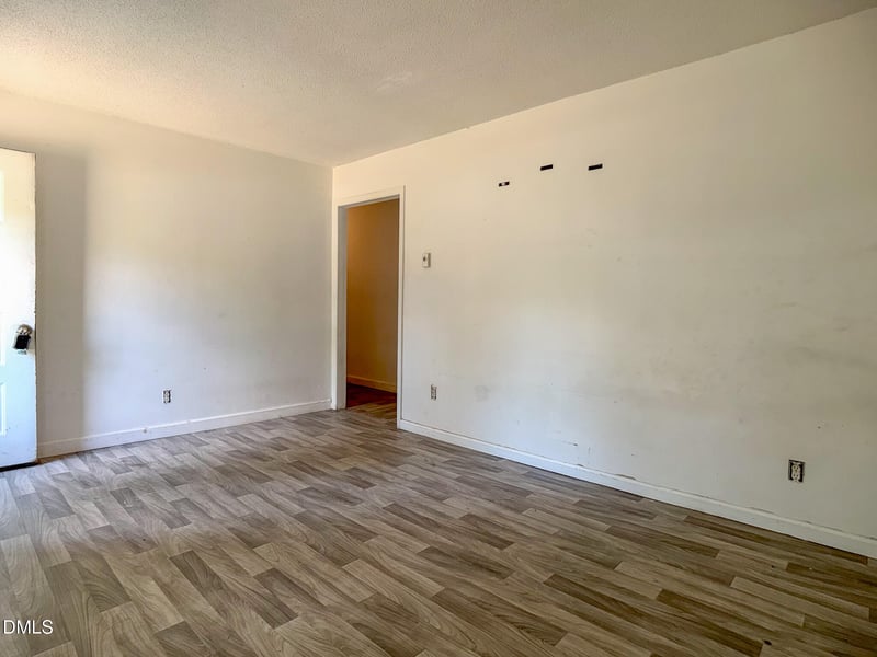 521 Locust Rd, Hillsborough, NC 27278