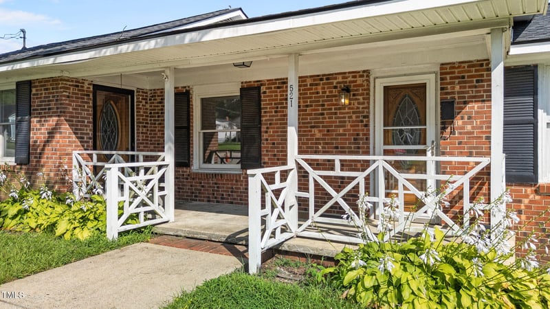 521 Lombard St, Clayton, NC 27520