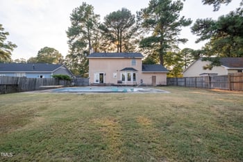521 Offing Dr, Fayetteville, NC 28314