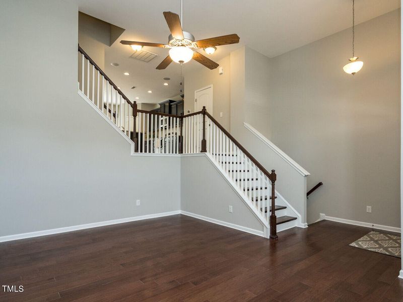 521 Old Mill Village Dr, Apex, NC 27502