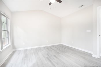 521 Quartz Dr, Durham, NC 27703