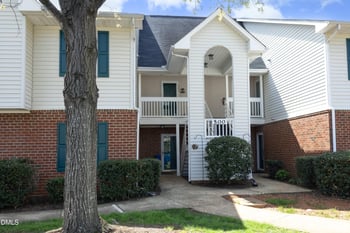 521 Renshaw Ct, Cary, NC 27518