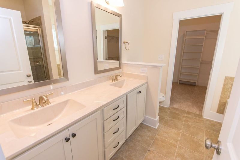 521 Richlands Cliff Dr, Youngsville, NC 27596
