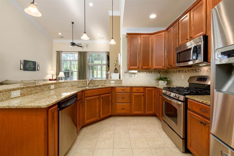 521 Sealine Dr, Cary, NC 27519