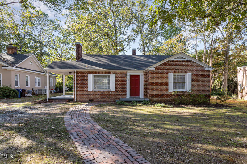 521 Summitt Dr, Sanford, NC 27330