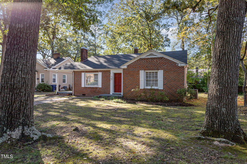 521 Summitt Dr, Sanford, NC 27330
