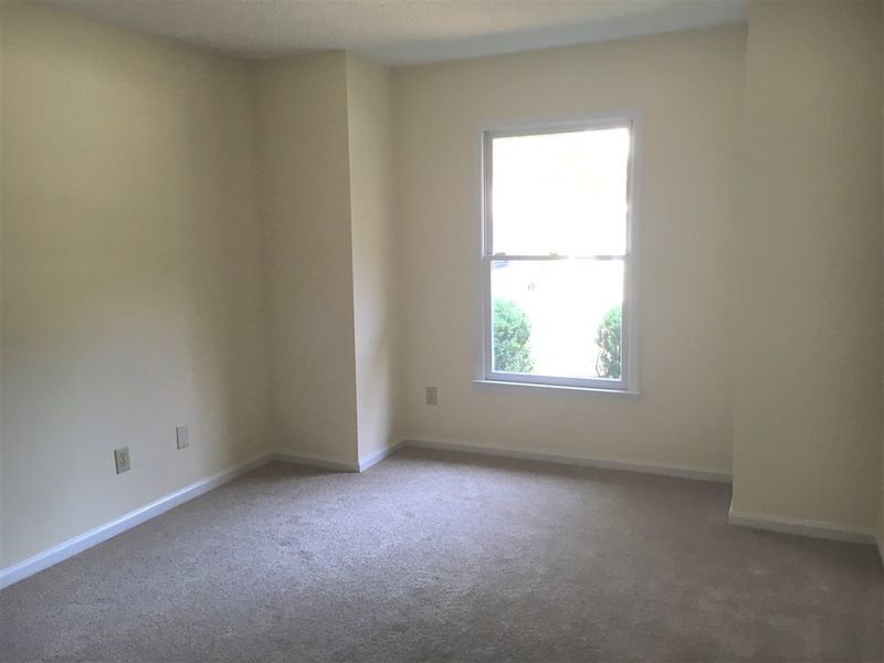 521 Touchstone Dr, Durham, NC 27713