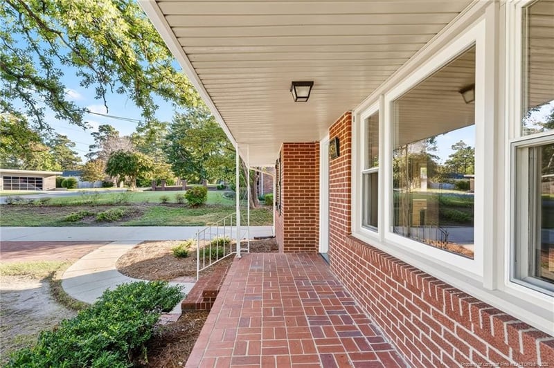 521 Vista Dr, Fayetteville, NC 28305