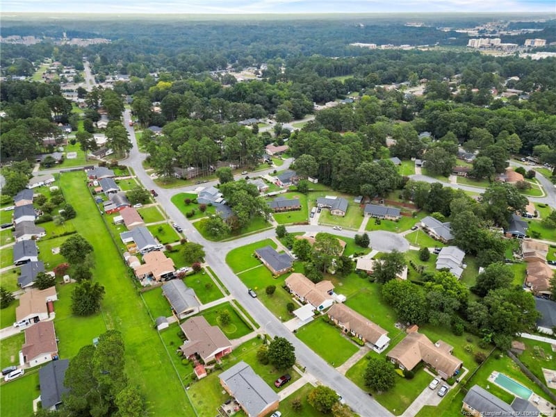 5210 Brookfield Rd, Fayetteville, NC 28303