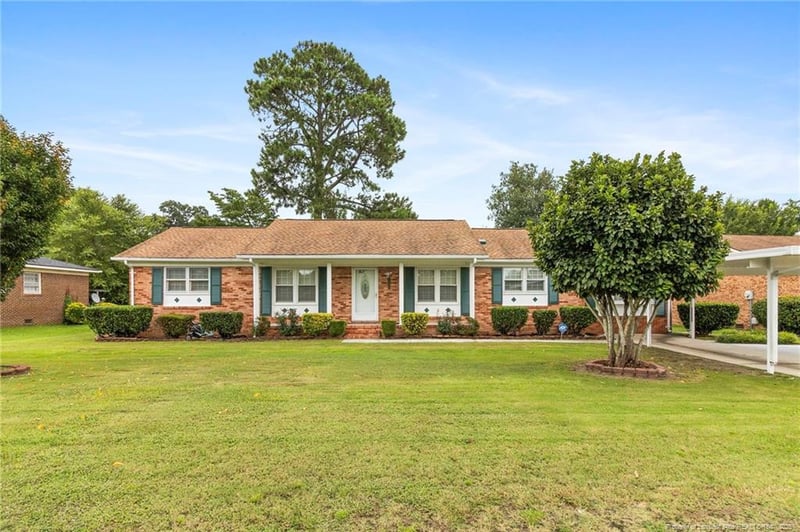 5210 Brookfield Rd, Fayetteville, NC 28303