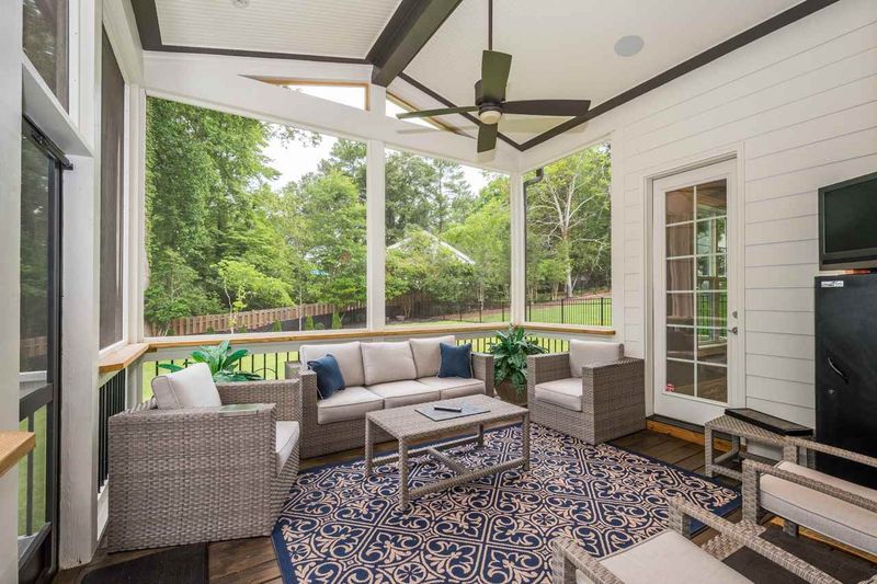 5211 Dixon Dr, Raleigh, NC 27609