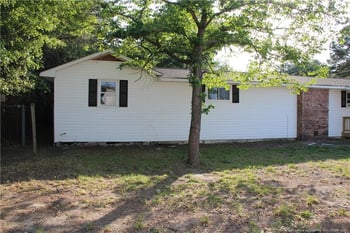 5211 Red Maple Ln, Hope Mills, NC 28348