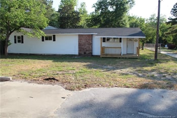 5211 Red Maple Ln, Hope Mills, NC 28348