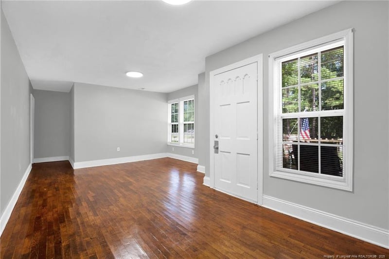 5211 Sequoia Rd, Fayetteville, NC 28304