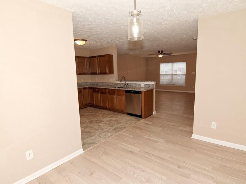 5212 Dilbagh Dr, Durham, NC 27703