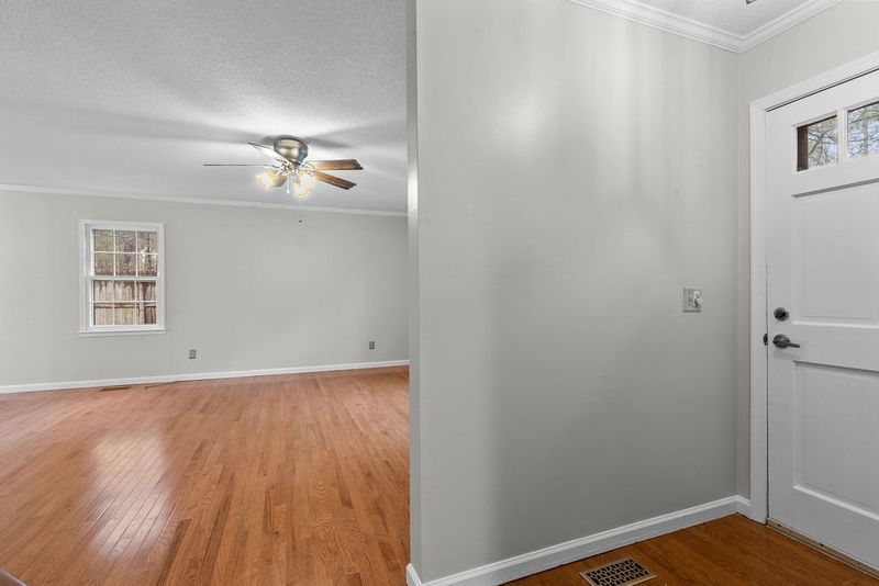 5212 Mccormick Dr, Durham, NC 27713