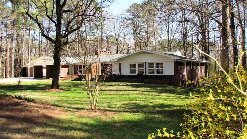 5212 Summit Ridge Dr, Durham, NC 27712