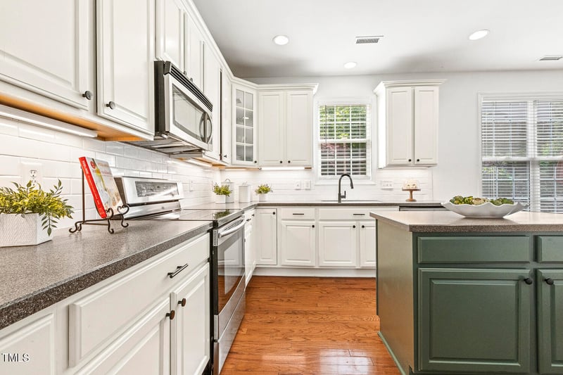 5213 Holly Ridge Farm Rd, Raleigh, NC 27616