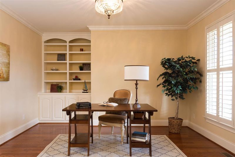 5215 Landguard Dr, Raleigh, NC 27613