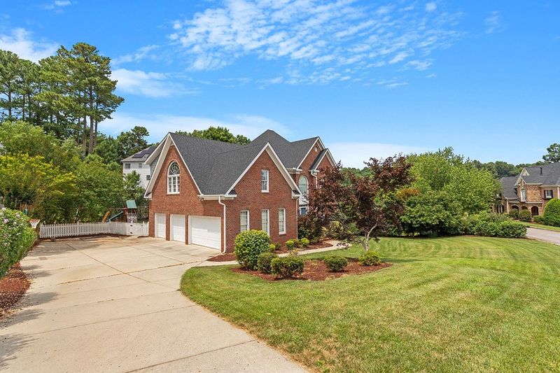 5215 Tallowtree Dr, Raleigh, NC 27613