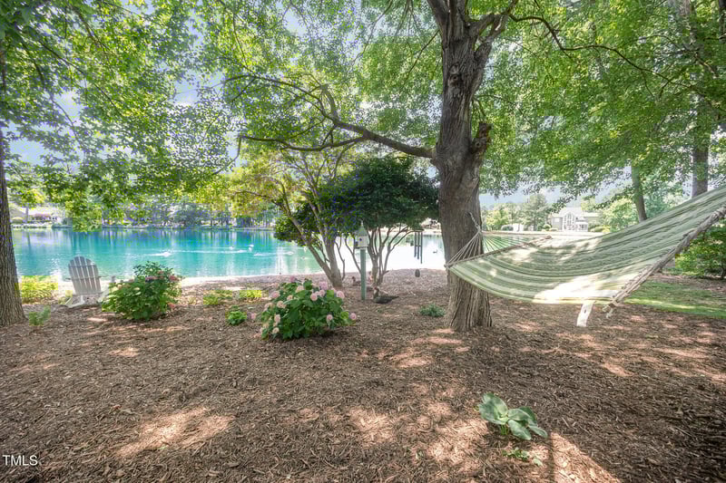 5216 Sunset Fairways Dr, Holly Springs, NC 27540