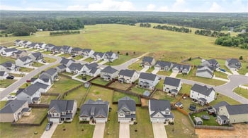 5217 Whirlaway Ln, Hope Mills, NC 28348