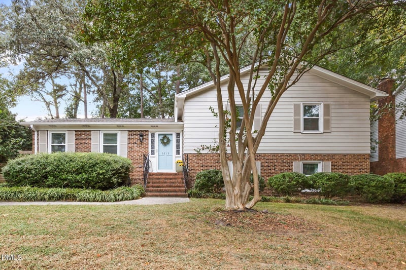 5219 Knollwood Rd, Raleigh, NC 27609