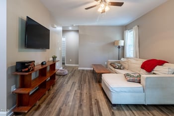 522 Club Blvd, Durham, NC 27704