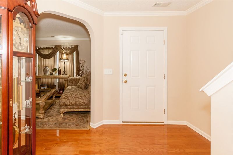 522 Farm House Ln, Durham, NC 27703