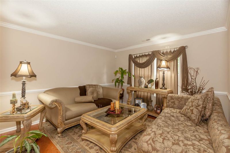 522 Farm House Ln, Durham, NC 27703