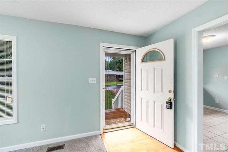 522 E Nelson Ave, Wake Forest, NC 27587