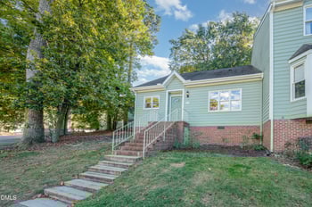 522 Oak Run Dr, Raleigh, NC 27606