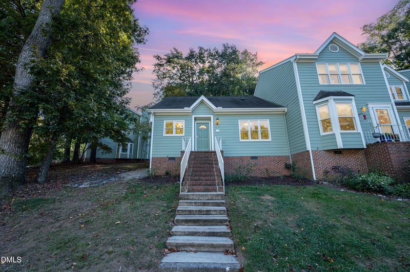 522 Oak Run Dr, Raleigh, NC 27606
