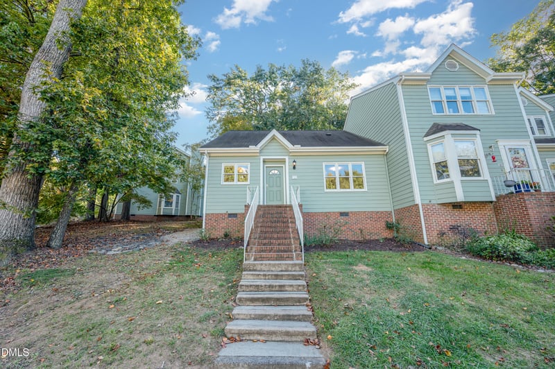 522 Oak Run Dr, Raleigh, NC 27606