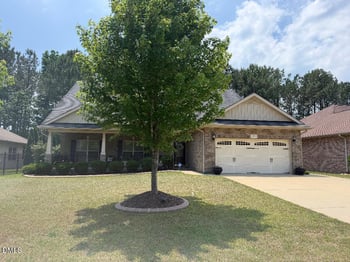 522 Sippihaw Oaks Dr, Fuquay Varina, NC 27526
