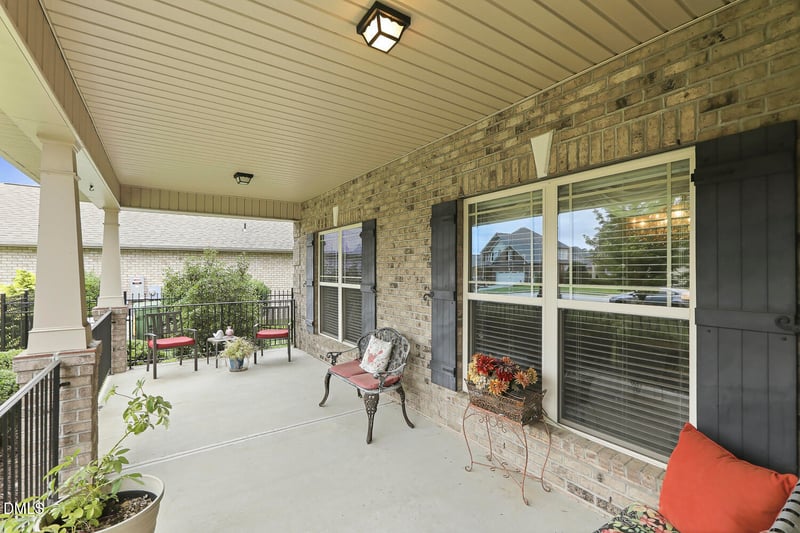 522 Sippihaw Oaks Dr, Fuquay Varina, NC 27526