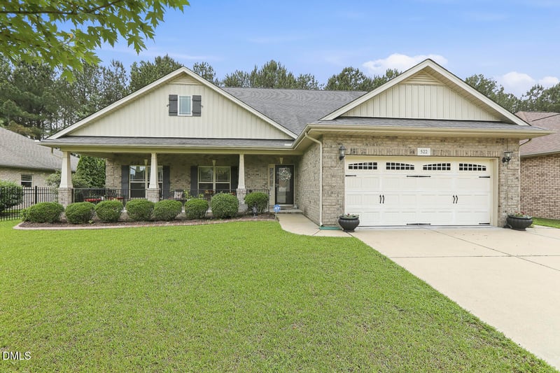 522 Sippihaw Oaks Dr, Fuquay Varina, NC 27526
